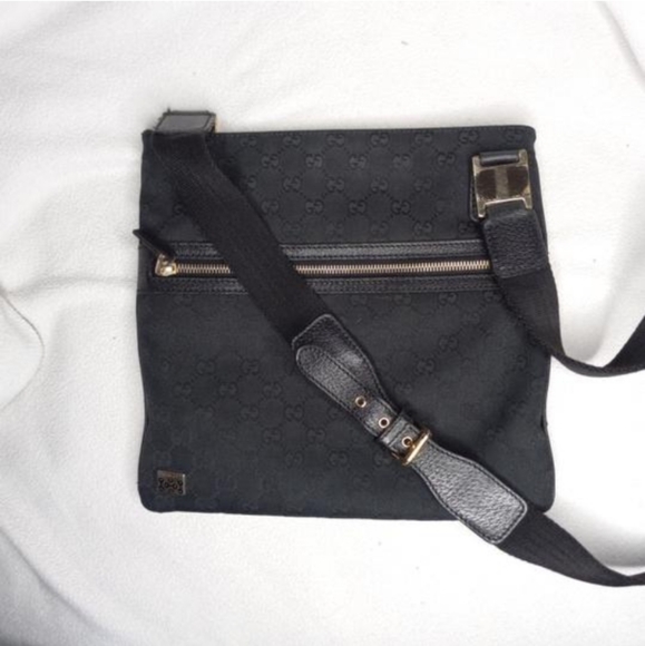 Authentic Gucci GG Monogram Supreme Horsebit Messenger Crossbody Bag - Picture 2 of 12